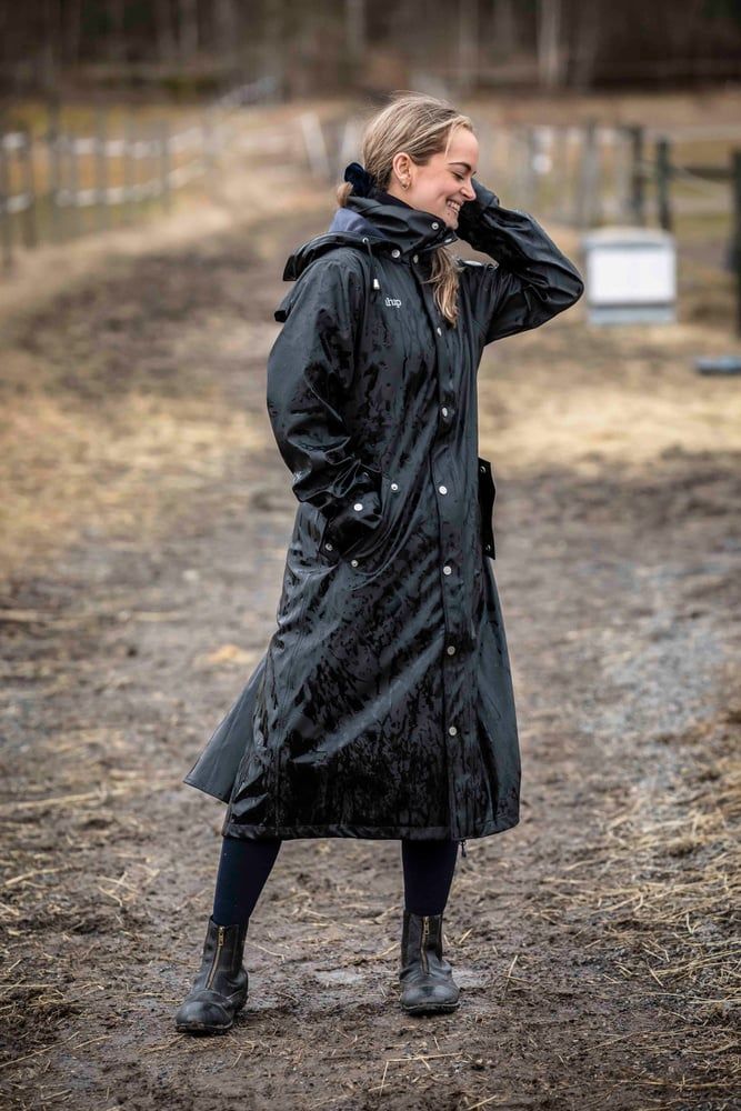 Winnie Raincoat