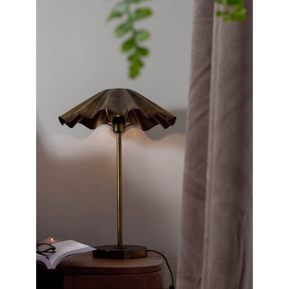 Aira bordslampa