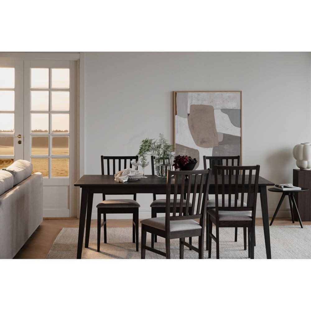 Filippa stol i beige tyg