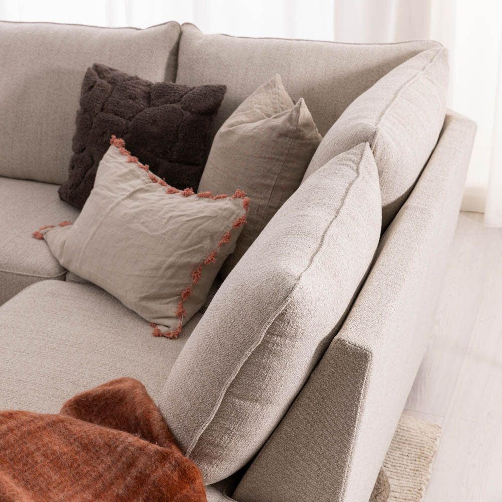 Lindö soffa med öppet avslut höger ekben