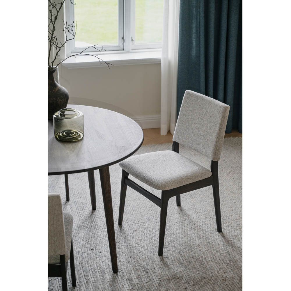 Medford stol med ljusbeige tyg