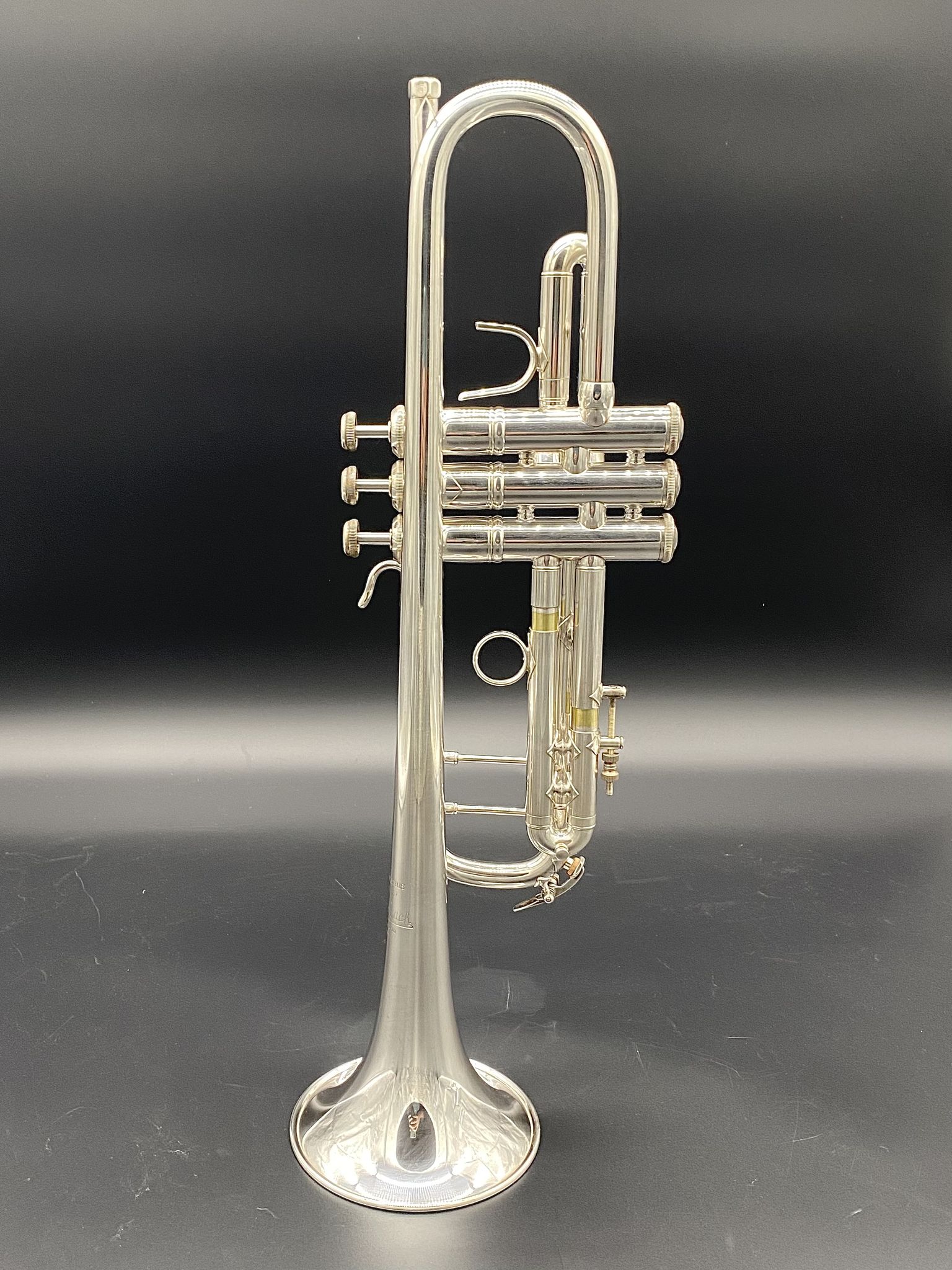 BEG Trumpet Bach 180ML-37 Stradivarius Silver