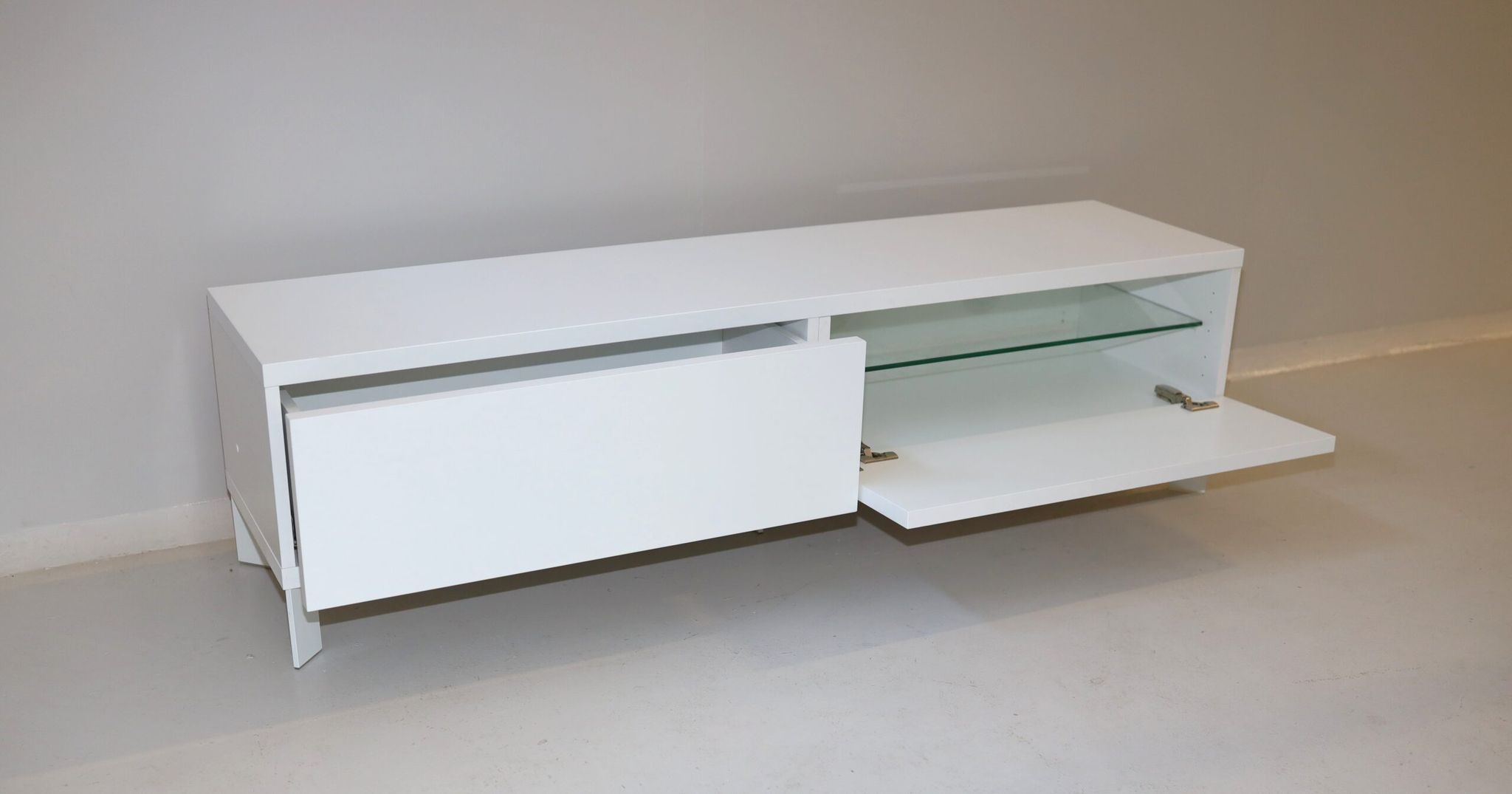 Mup TV-taso 156 cm